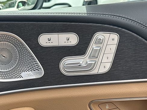 New 2026 Mercedes-Benz GLS 450 4MATIC image 16