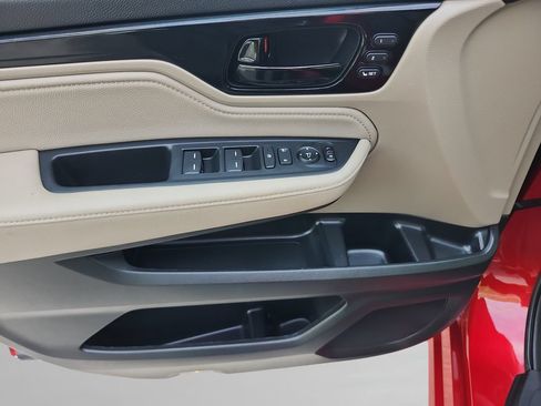 Certified 2023 Honda Odyssey Touring image 21