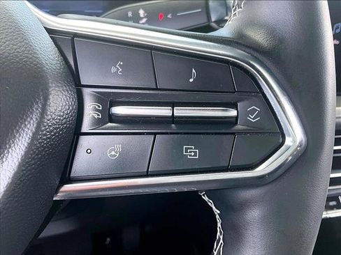 Used 2025 Chevrolet Traverse LT FWD image 21