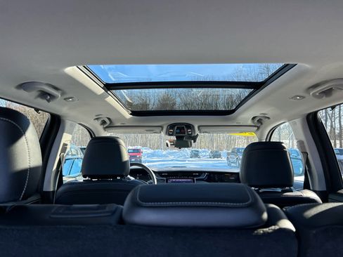 Used 2023 Jeep Grand Cherokee 4WD 4xe w/ Luxury Tech Group II image 48