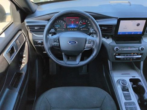 Used 2020 Ford Explorer XLT RWD image 16
