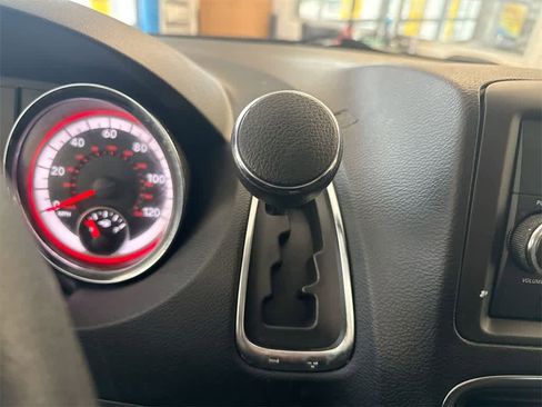 Used 2015 Dodge Grand Caravan SE w/ Quick Order Package 29E SE image 30