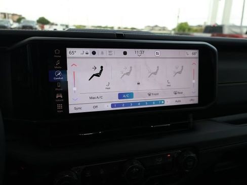 Used 2026 Jeep Gladiator Sport AWD/4WD image 11