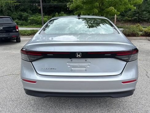 Used 2026 Honda Accord SE image 6