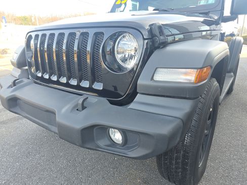 Used 2023 Jeep Wrangler Sport image 12