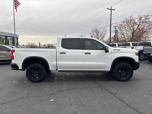 Used 2025 Chevrolet Silverado 1500 ZR2 w/ Technology Package image 8