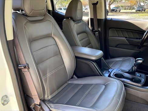 Used 2022 GMC Canyon Denali image 26