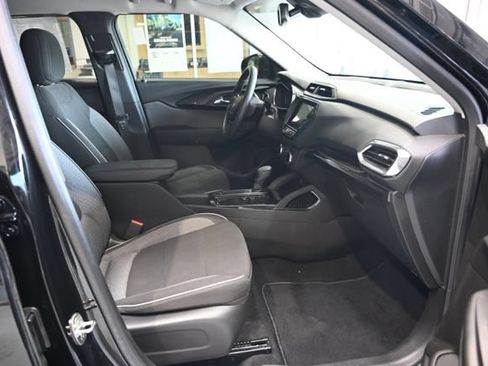Used 2022 Chevrolet TrailBlazer LT w/ Convenience Package AWD/4WD image 10