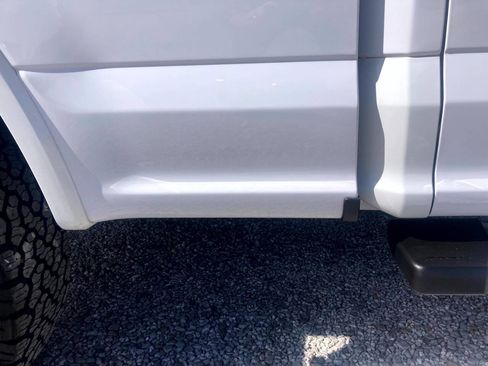 Used 2017 Ford F150 Lariat w/ Equipment Group 502A Luxury image 33