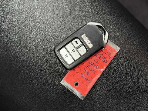 Used 2017 Honda Pilot EX-L image 32