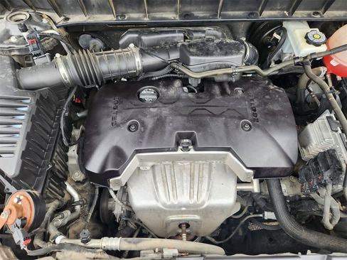 Used 2018 GMC Acadia SLE image 30