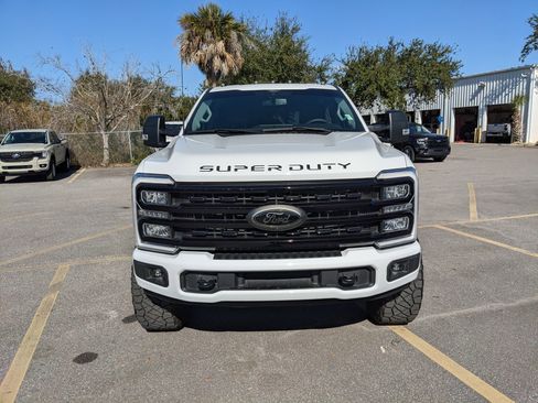 Used 2024 Ford F250 XLT w/ Black Appearance Package image 3