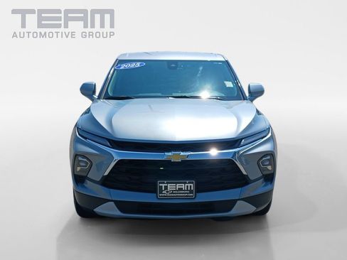 Used 2025 Chevrolet Blazer LT AWD/4WD image 2