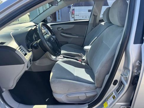 Used 2012 Toyota Corolla LE FWD image 13