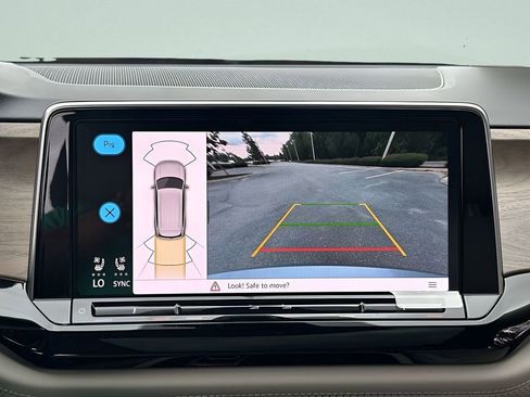 New 2026 Volkswagen Atlas SE image 17