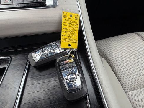 Used 2025 Lincoln Aviator Reserve w/ Equipment Group 201A AWD/4WD image 31