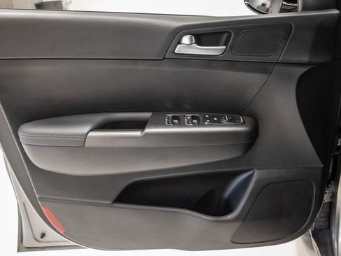 Used 2022 Kia Sportage LX w/ LX AWD Value Edition Package image 8