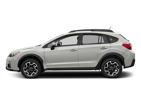 Used 2017 Subaru Crosstrek 2.0i Limited AWD/4WD image 3