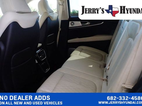 Used 2022 Lincoln Nautilus Black Label w/ Class II Trailer Tow Package AWD/4WD image 21