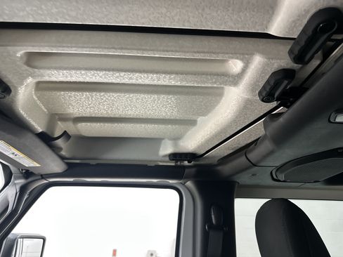 Used 2020 Jeep Wrangler Sport AWD/4WD image 28