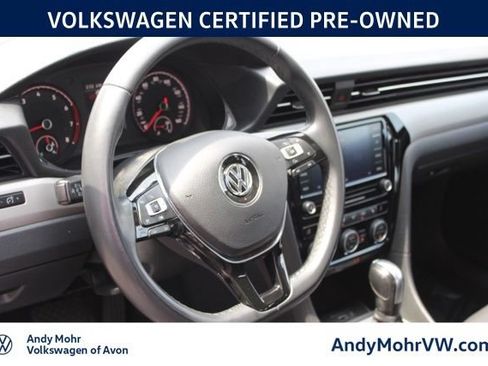 Used 2022 Volkswagen Passat 2.0T SE FWD image 17
