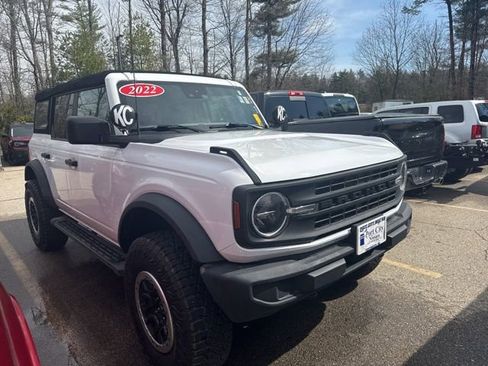 Used 2022 Ford Bronco 4-Door image 2
