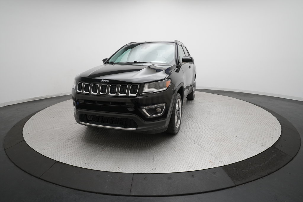 Used 2018 Jeep Compass Limited w/ Navigation Group AWD/4WD image 12
