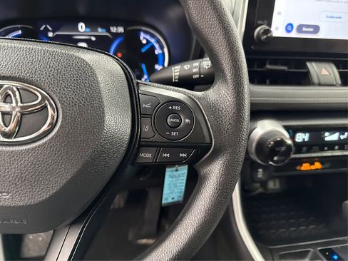 Used 2023 Toyota RAV4 LE image 28