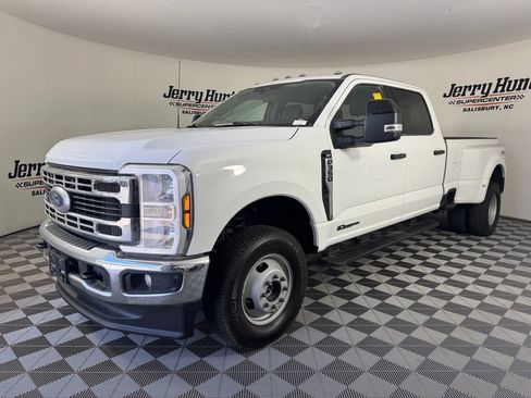 Used 2025 Ford F350 XLT w/ FX4 Off-Road Package AWD/4WD image 1