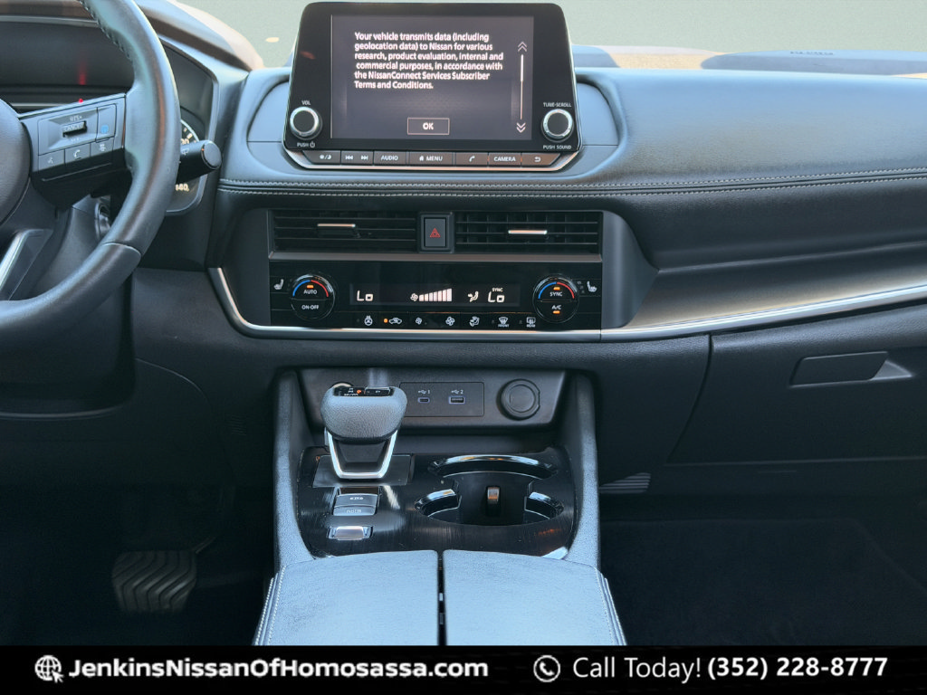 Used 2023 Nissan Rogue SV w/ SV Premium B Package FWD image 25