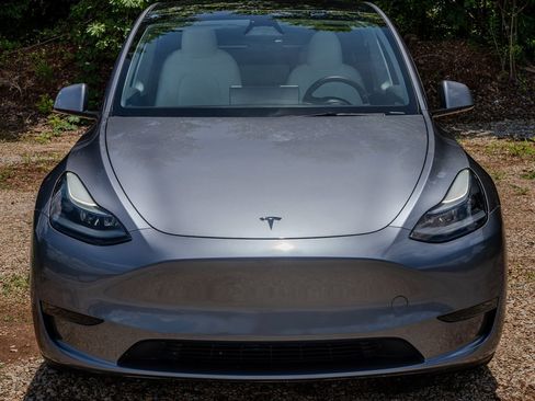 Used 2024 Tesla Model Y Performance AWD/4WD image 8