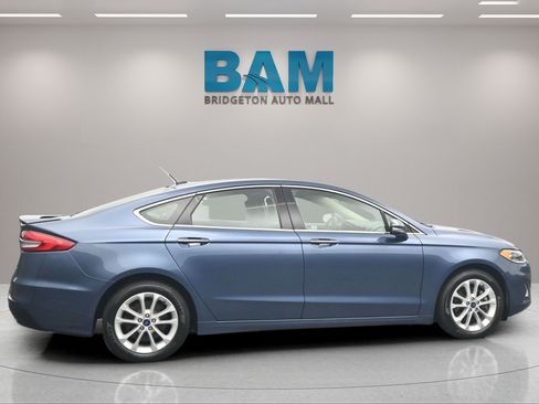 Used 2019 Ford Fusion Energi Titanium FWD image 3