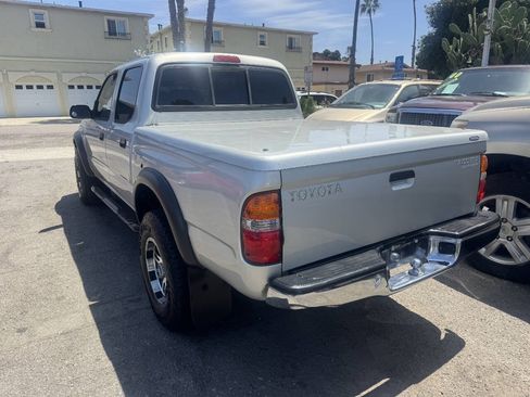 Used 2004 Toyota Tacoma PreRunner w/ SR5 Pkg RWD image 4