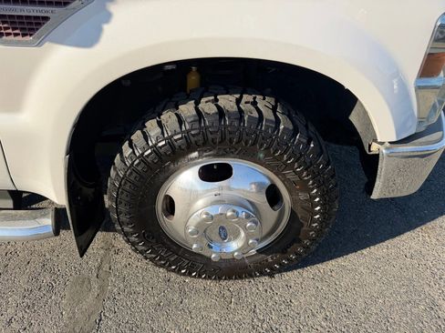 Used 2010 Ford F350 Lariat image 20