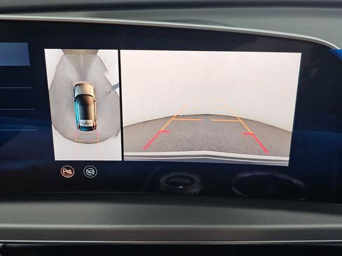 New 2025 Cadillac Lyriq Luxury image 29