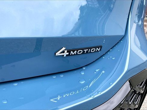 Certified 2025 Volkswagen Tiguan SE R-Line AWD/4WD image 7