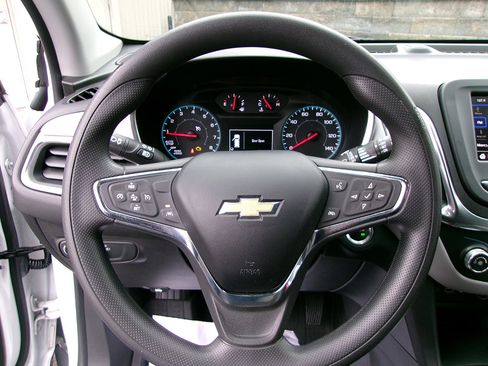Used 2021 Chevrolet Equinox LS w/ LS Convenience Package AWD/4WD image 20