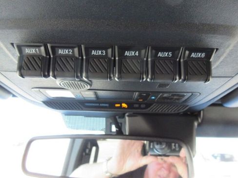 New 2025 Ford Bronco Badlands image 32