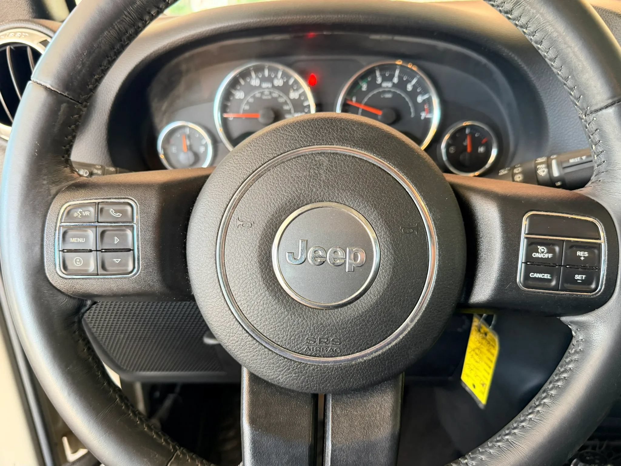 Used 2017 Jeep Wrangler Unlimited Sahara w/ Connectivity Group AWD/4WD image 21