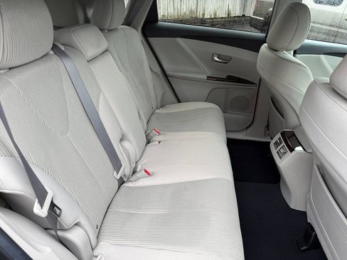 Used 2011 Toyota Venza AWD w/ Convenience Pkg image 98