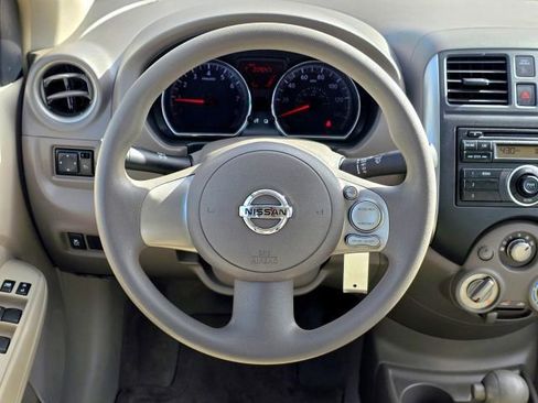 Used 2012 Nissan Versa SV image 12