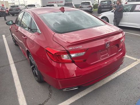 Used 2018 Honda Accord Sport image 4