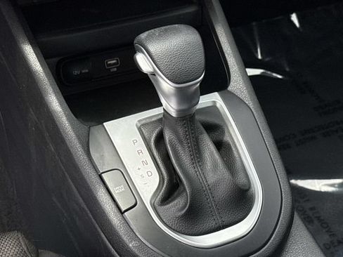 Used 2024 Kia Forte LXS w/ LXS Technology Package FWD image 21