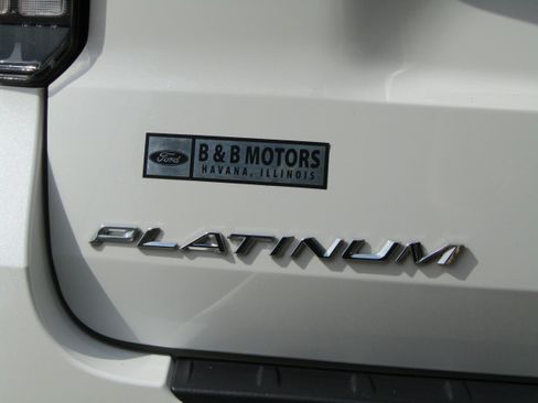 Certified 2025 Ford Explorer Platinum w/ Ultimate Package AWD/4WD image 10