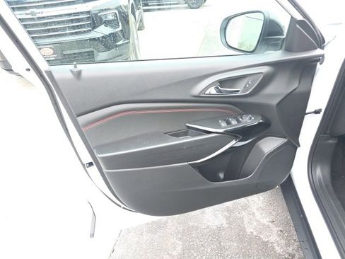 New 2026 Chevrolet Trax RS w/ Sunroof Package image 10