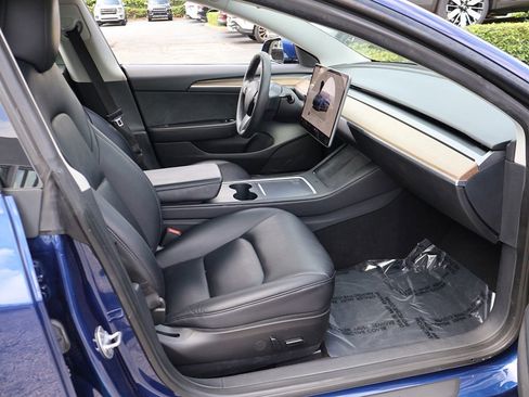 Used 2023 Tesla Model 3 Standard Range RWD image 29