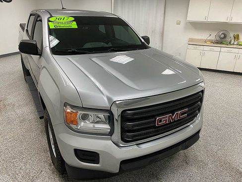 Used 2017 GMC Canyon 2WD Crew Cab w/ Convenience Package image 3