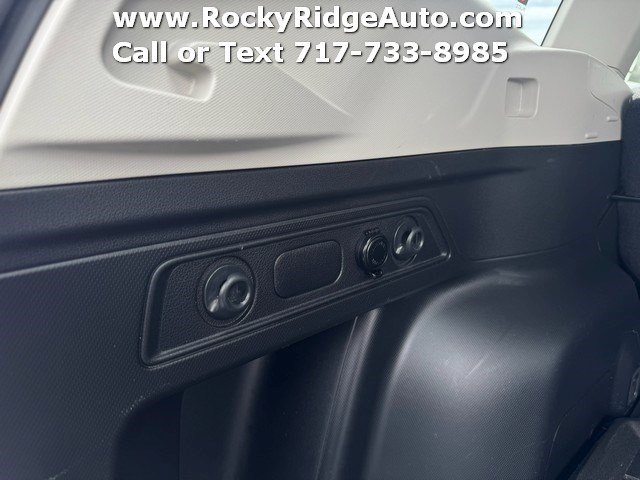 Used 2022 Subaru Forester AWD/4WD image 29