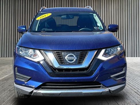 Used 2017 Nissan Rogue SV w/ SV Premium Package AWD/4WD image 3