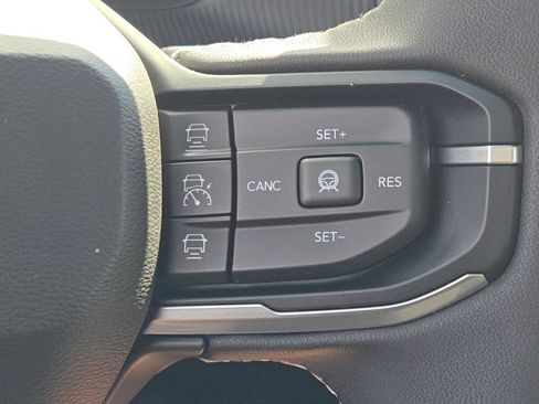 New 2026 Jeep Cherokee Overland w/ Advanced Pro Tech Group AWD/4WD image 31